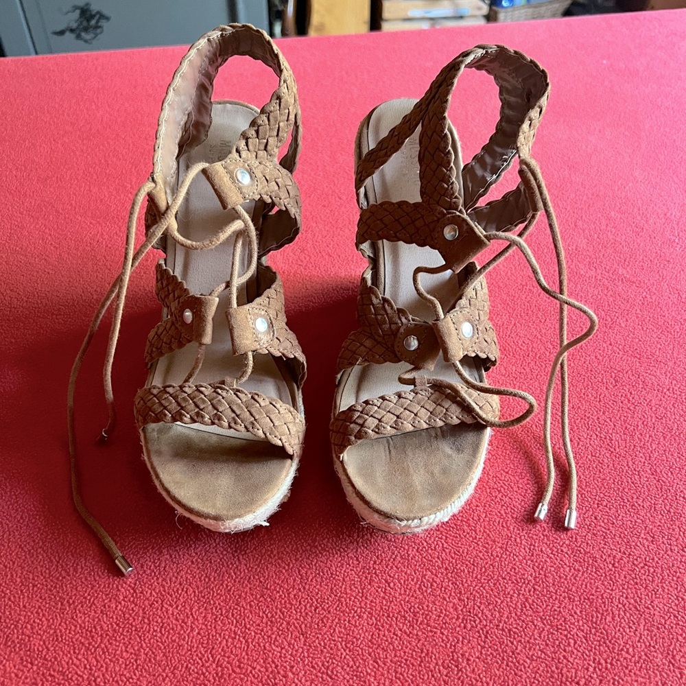 Mossimo Supply Co. women’s wedge heels size 8 1/2